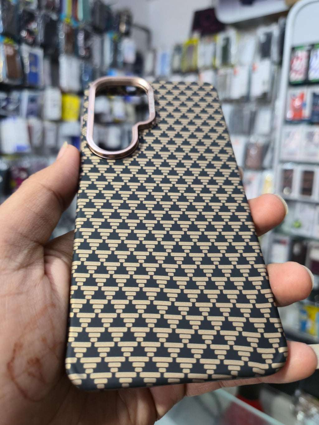 Dulero Premium Pattern Back Cover (Black & Gold Design)
