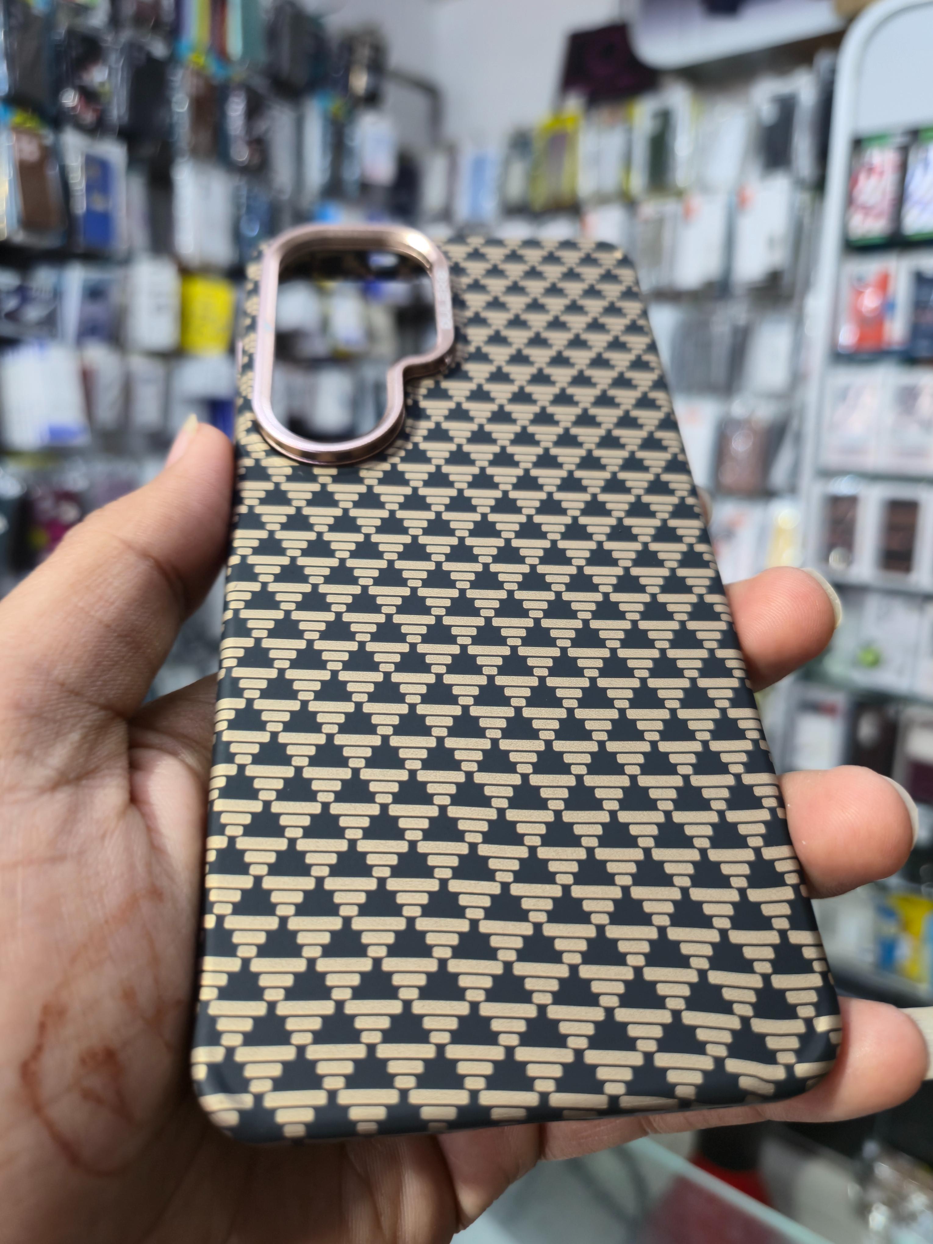Dulero Premium Pattern Back Cover (Black & Gold Design)