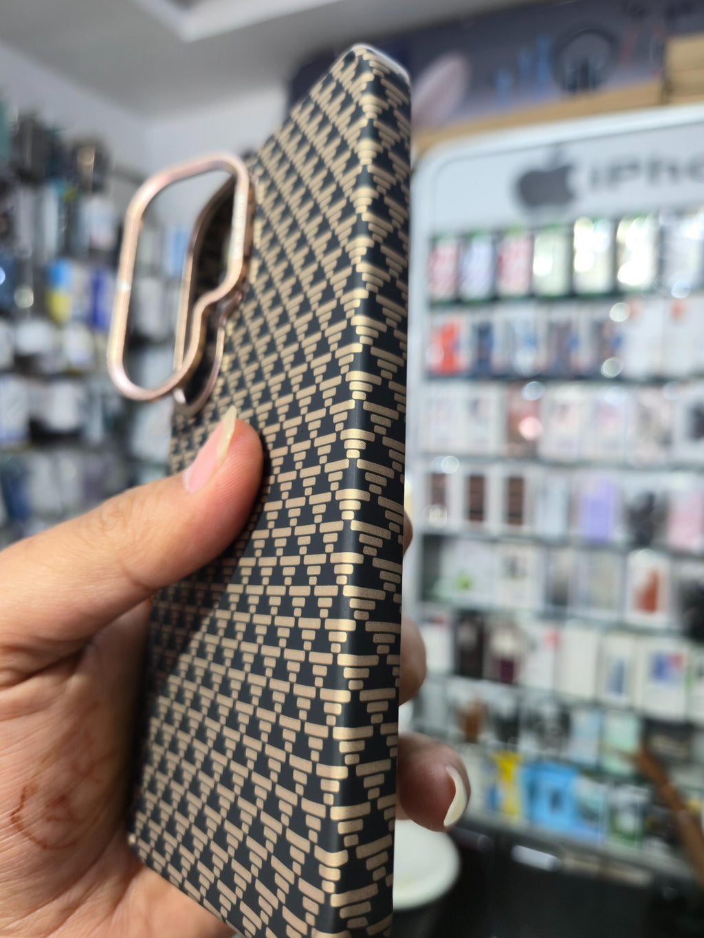 Dulero Premium Pattern Back Cover (Black & Gold Design)