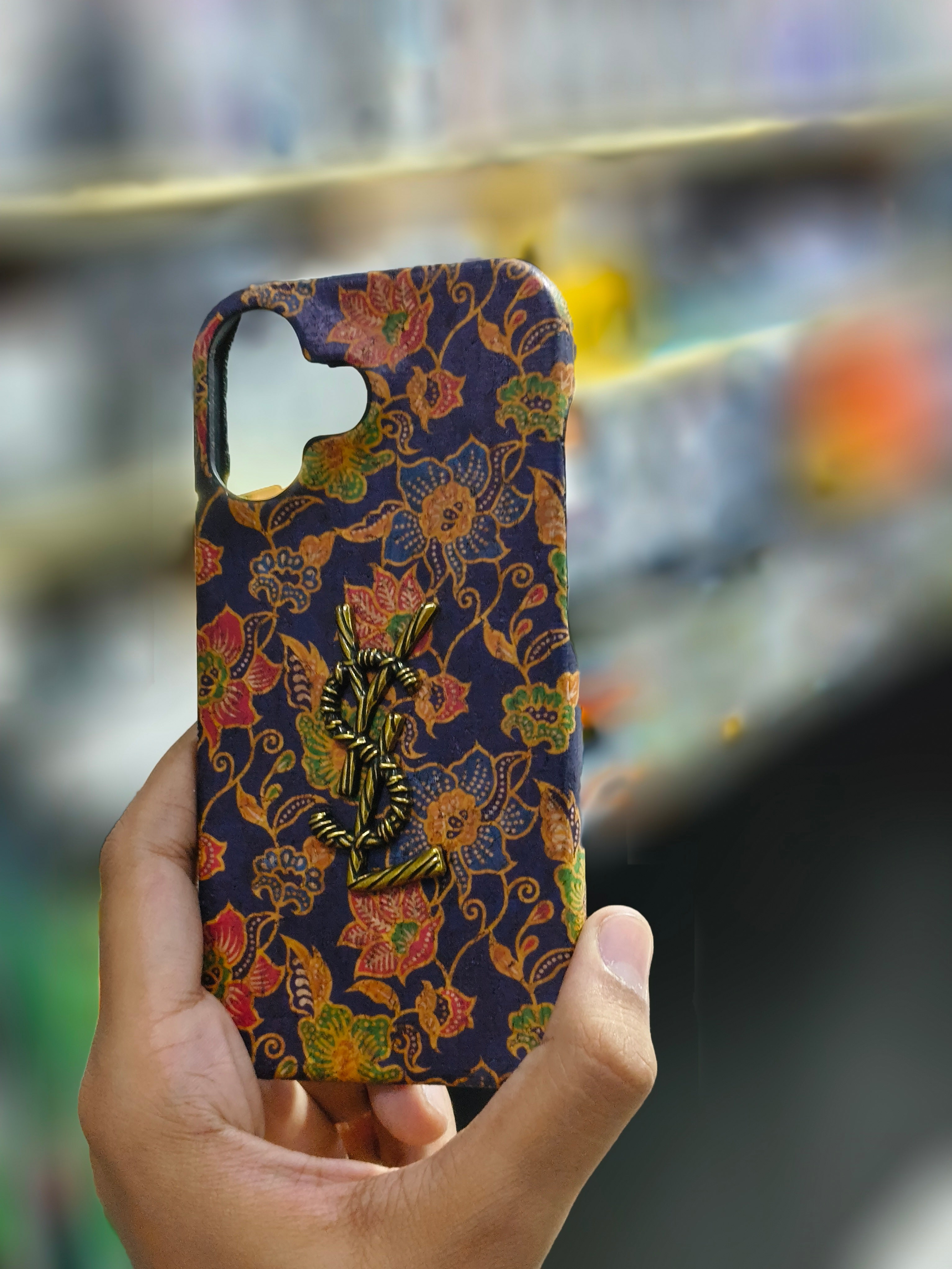 Luxury Floral 3D Metal Logo Designer Case